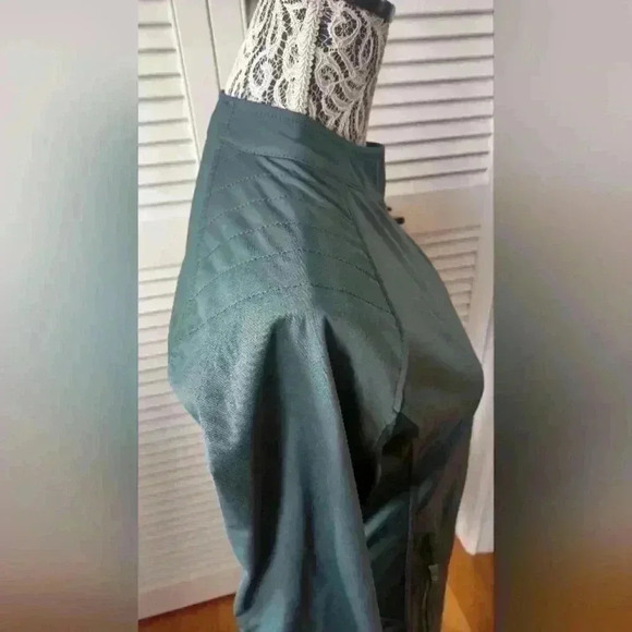 ASICS Women's Medium  Jacket - Picture 6 of 12